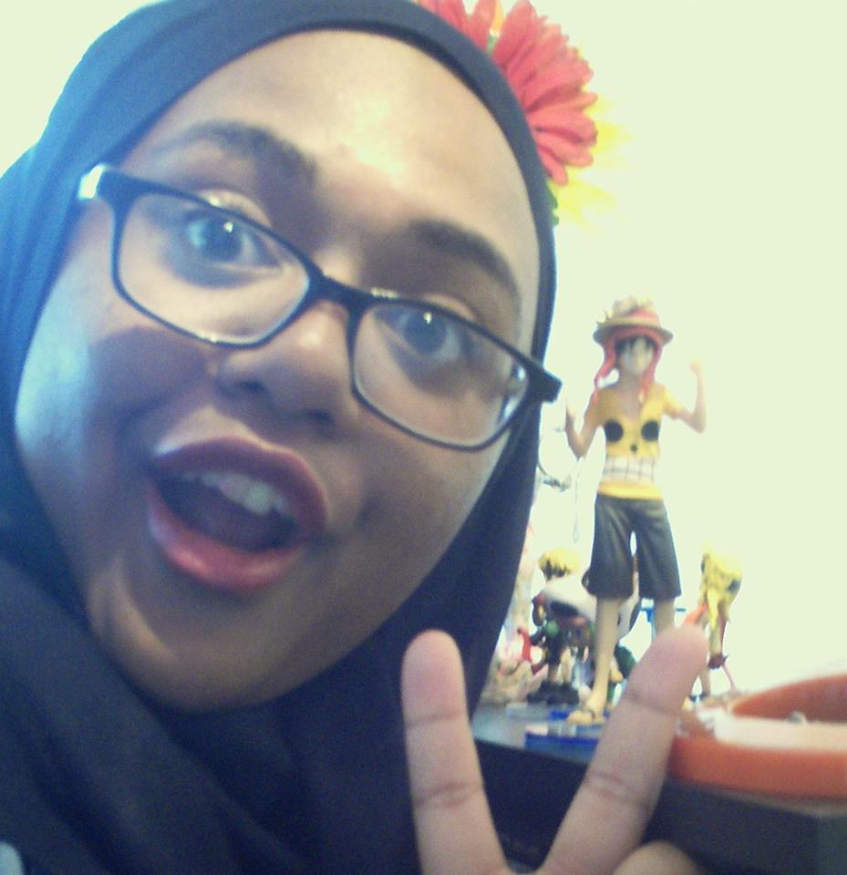 tunabatter:  I got tagged to do that 6 selfie thing. So here are 6 pictures of me. 