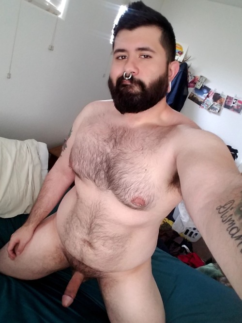 double-espresso-daddy:  Trimmed up the beard finally after months and months of letting it grow.  Who wants to wrestle?