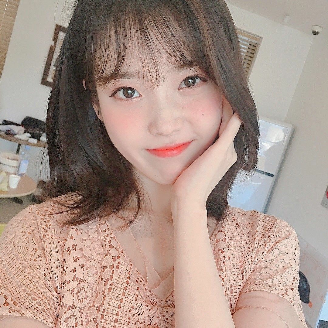 cute-asian:  IU 💖
