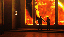 capinejghafa:  the doctor &amp; rose + holding hands 