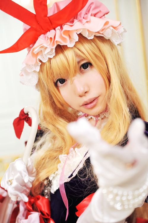 Touhou Project - Yakumo Yukari (Tenshi Myu) 1-11
