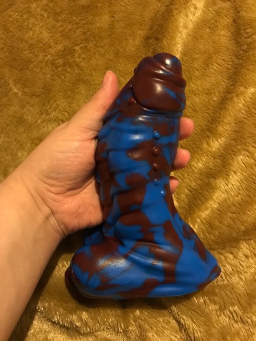 My first Bad Dragon dildo is much thicker than I anticipated