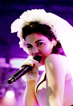 fymarinaandthediamonds:  Lonely Hearts Club in New York City - May 29th, 2013(X) 