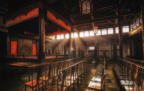 Traditional chinese architecture: 厅堂tingtang/院子yuanzi/天井tianjing. source:雪花建筑