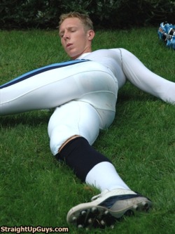 sirjocktrainer:  Remember to always stretch it out before and after all games Jock.