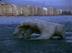 slcghst:  365filmsbyauroranocte:   Landscape in the Mist (Theodoros Angelopoulos, 1988)     Master hand’s final resting place
