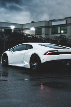 themanliness:  Lamborghini Huracan | Source