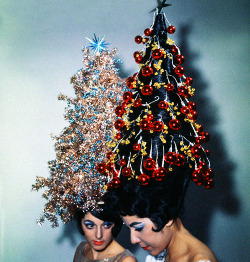 vintagegal:  Two young women display their holiday hairdos, each with 42-inch hair decorated with tinsel and ornaments. 1961 (via) 