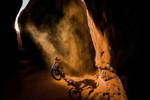 mtbikinglove: Amazing snap of Mike Hopkins riding through the dust of Utah Photo by Bruno Long. . #m