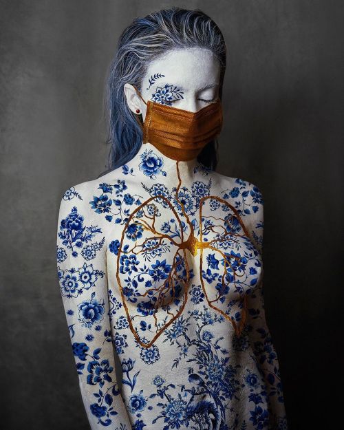 theonlymagicleftisart: Lídia Vives Photography Inspired by the millenial kintsugi technique, this ph