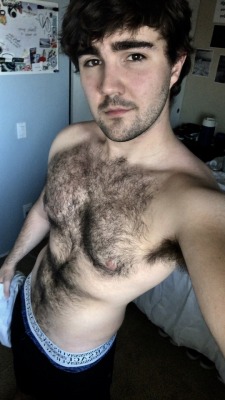 velvet75:  hairy-males:  I’m so tired. Care to sleep with me? ||| Hot and sexy males LIVE and FREE @ https://ift.tt/2p2Tjlp  Lovely sexy guy…those delicious armpits ..😍😍😍😍😍