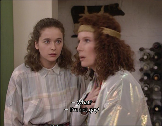 sangfroidwoolf: Absolutely Fabulous (S1E6)