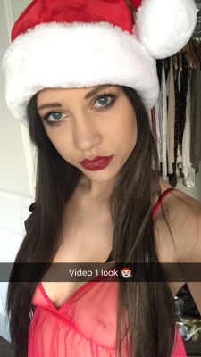 cocochampange:  Made some Christmas content