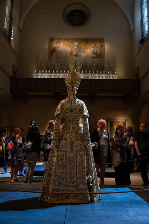 blackberryvision:Galliano for Dior. Heavenly Bodies: Fashion and the Catholic Imagination. Met Museu