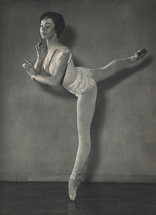 exguyparis: Leslie Caron, starring with Gene Kelly in the film An American in Paris.  Ballet ma