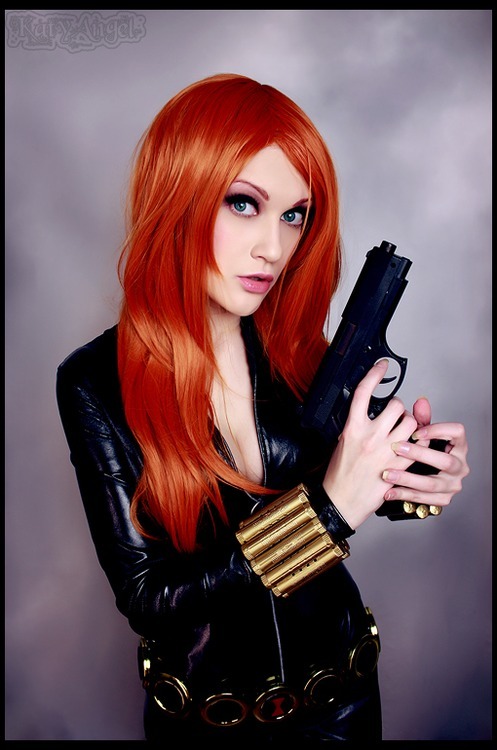 kosplaykitten:  Learn her secret identityLook What the Kat Dragged in at Kosplay