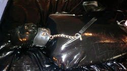 gummigimp:  Some gimpy time in Boots’ sleepsack,