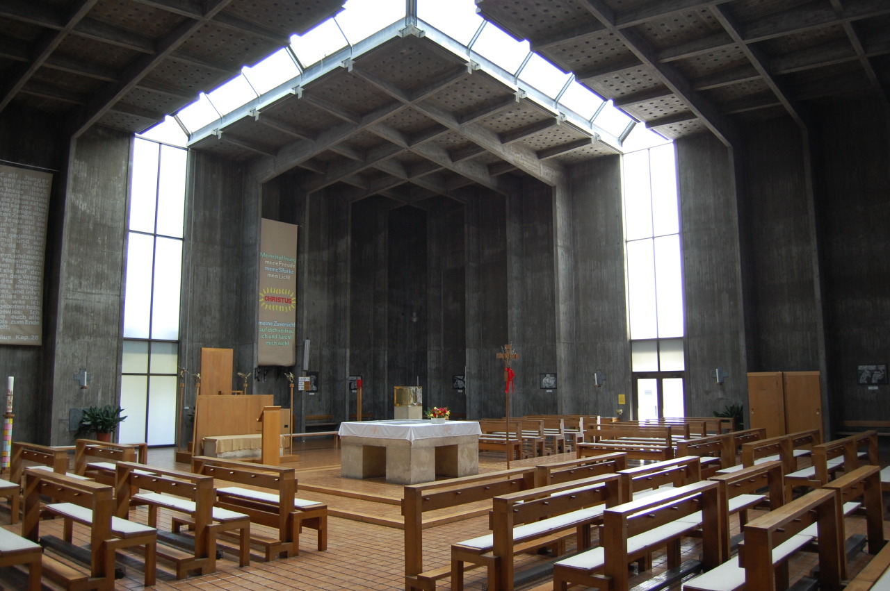 sosbrutalism:    Based on a higly rigid cube raster, this church is one of the most