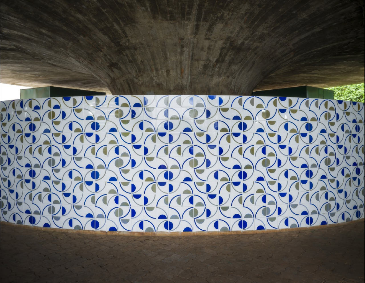 The tile art of Athos Bulcão in Brasilia