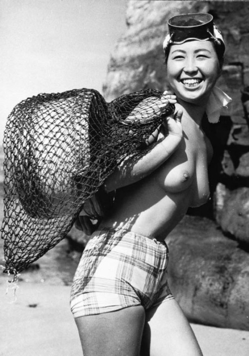 eleanasound:  The Last Japanese Mermaids  For nearly two thousand years, Japanese women living in coastal fishing villages made a remarkable livelihood hunting the ocean for oysters and abalone, a sea snail that produces pearls. They are known as Ama.