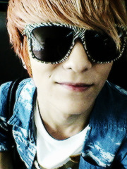 forewalls:  9 favorite selcas of l.joe   adult photos