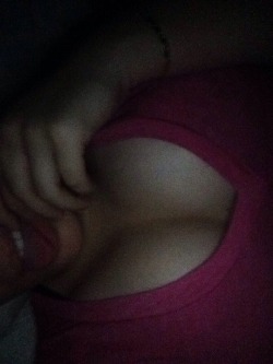 boozegodess:  my boobs got dudes feeling some type of way. 👅😘😍
