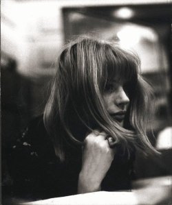 adreciclarte: Marianne Faithfull by Gered