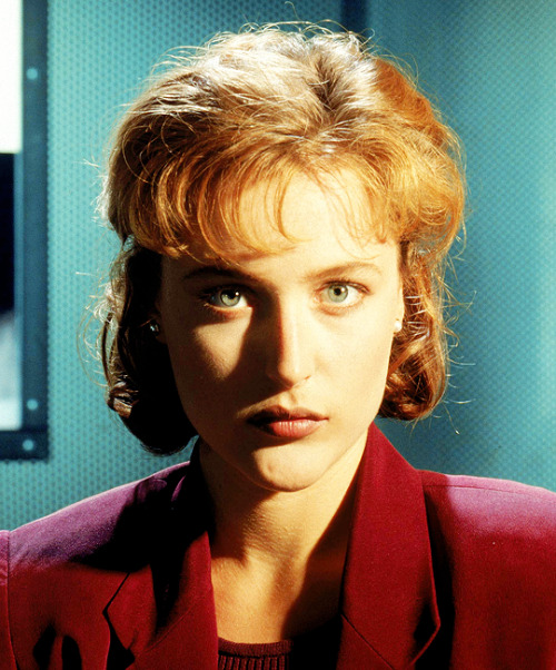 qilliananderson:Gillian Anderson, The X-Files promotional photos.