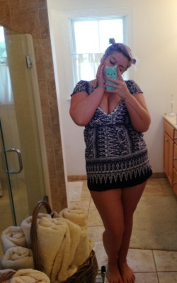 deathbeforediet:  Shout out to all my fellow chubby mamas wearing as little clothing as possible this summer