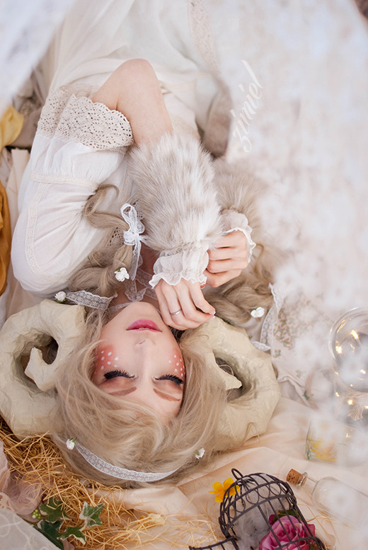 zimiel:  Original shoot today! Concept/design/construction/model - zimiel Photography