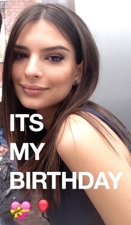 everythingemilyratajkowski: Its my Birthday ☺️☺️