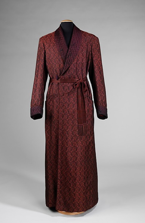 fashionsfromhistory: Dressing Gown Harborow’s Outfitters 1925-1935 MET  &ldquo;As to Shirt