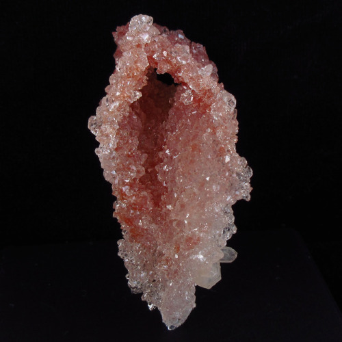 gucci-mobilesuits:mens-rights-activia:vugnasmineralblog:Quartz With Apophyllite & StilbiteAurang