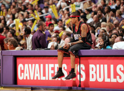  its refreshing to see an iverson pic again :)
