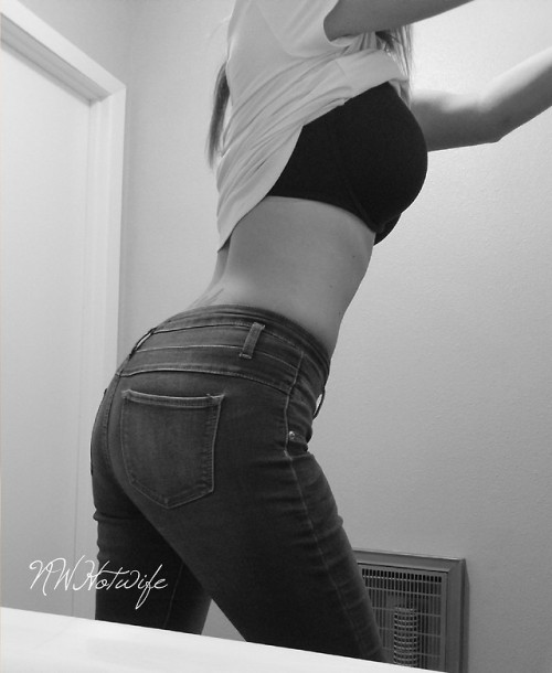 nwhotwife:  I need some fun work partners when I’m feeling feisty…. who wants to sneak off into the bathroom with me?