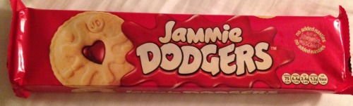 Holy fucking balls on a wire!! Harris Teeter carries Jammie Dodgers!!! $2.69 per pack - am I getting