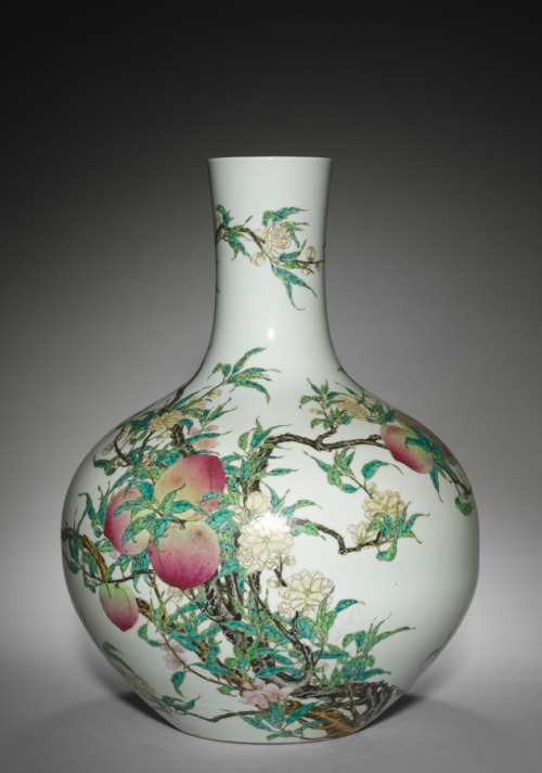 Vase with Peaches, 1736-1795, Cleveland Museum of Art: Chinese ArtThis spectacular vase, one of a pa