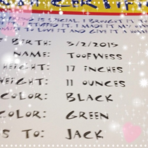 littlekitto:  !!!!!  Date night started with Daddy bringing home a present for me! He said he picked up Toothless who flew alllll the way from Berk to be with me and had a special letter for me! Toothless (who is named Toofwess for little speak ^_^) is