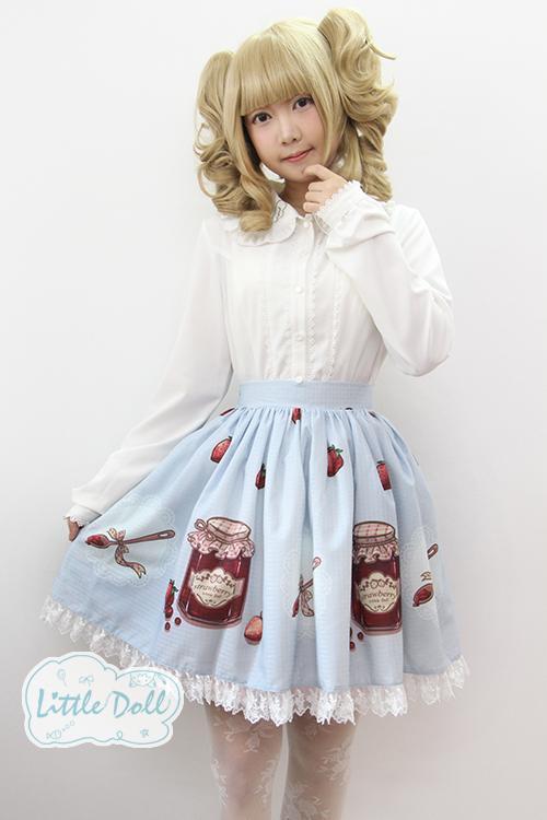truth2teatold:  Little Doll Strawberry Jam jumperskirt and skirt pre-order