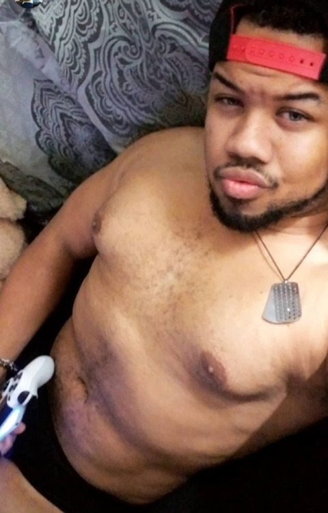 gaymerwitttattitude: Gaymer Geek Selfies - Now this is my type of Sexy Thick Beefy Gamer. He’s