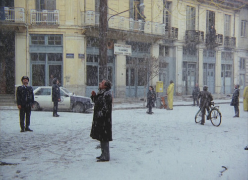 barcarole:  Landscape in the Midst (Τοπίο στην ομίχλη), Theo Angelopoulos, 1988.