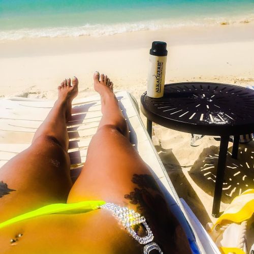 Nothing more refreshing than laying on the beach drinking from my @alkalizer95max bottle.  You can purchase the best #alkalinewaterbottle on the market by clicking the link in the @alkalizer95max Instagram bio or searching Alkalizer 95 Maxx on Amazon.com