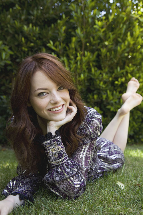 solecityusa:  Emma Stone’s pale solesIn appreciation of female feet, arches, toes and soles - http://solecityusa.tumblr.com/