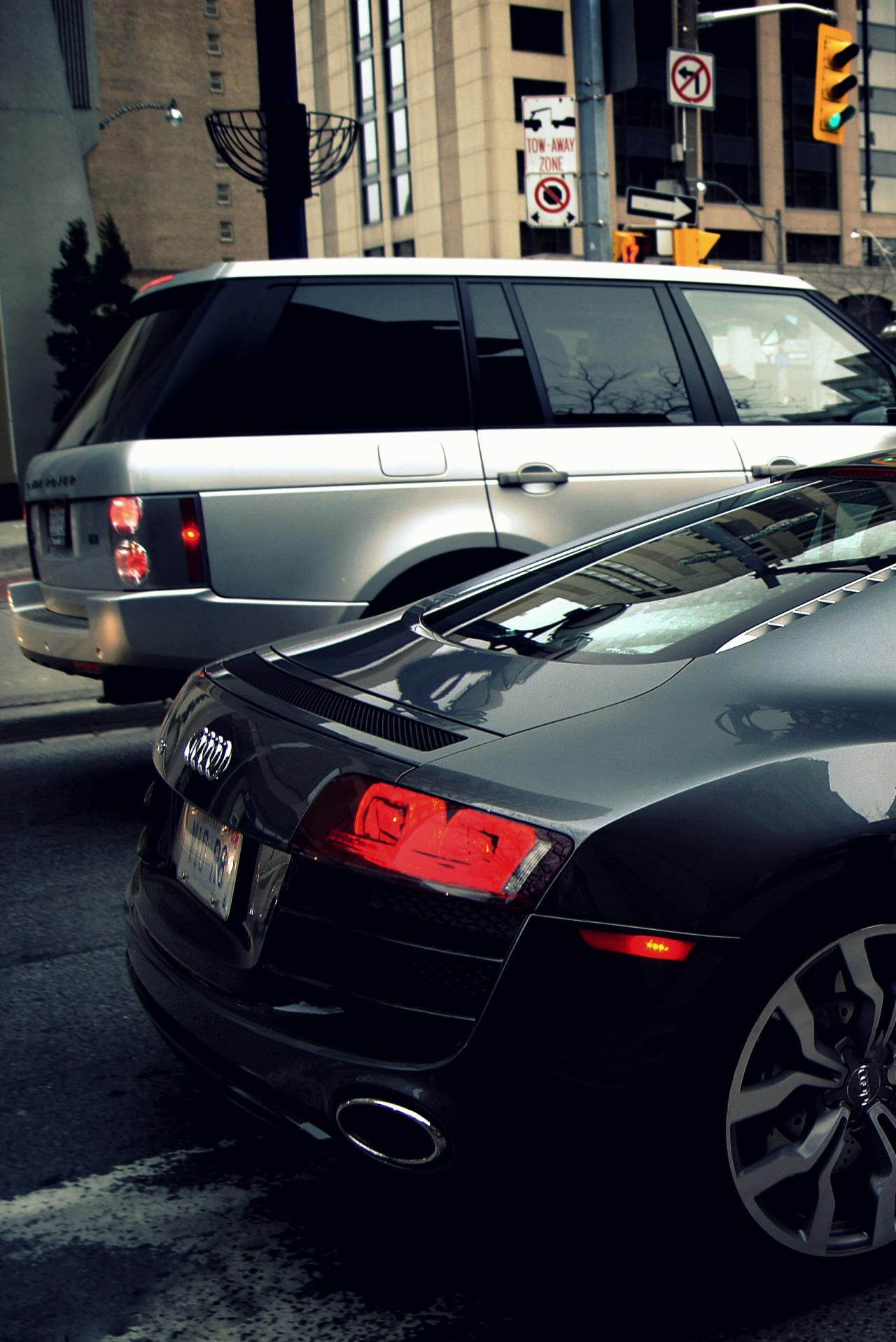 exclusive-pleasure:  R8 
