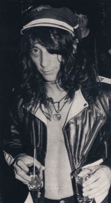 knife-lust:  Johnny Thunders