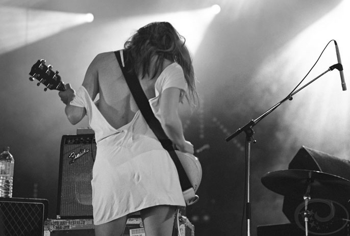 joga:  Kazu Makino of Blonde Redhead 