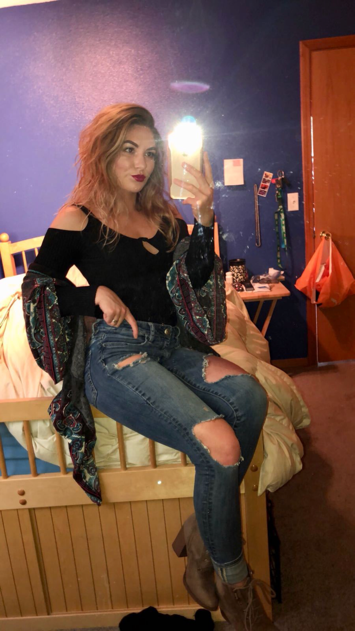 lovelychavsluts:  Hot American slut