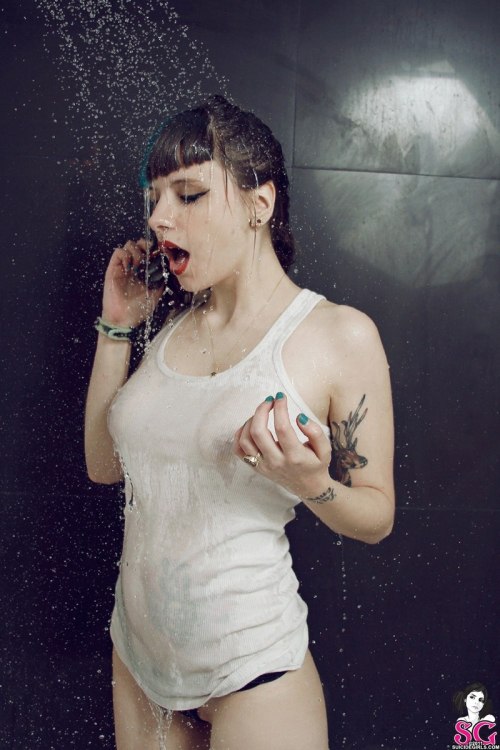 sglovexxx:  Emanuelle Suicide 