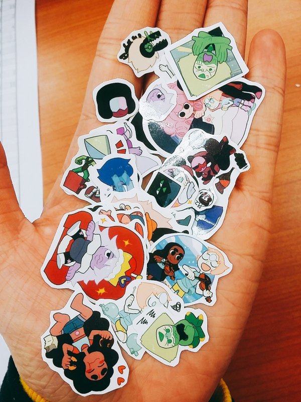 journ-loves-su:  a-centipeetle:  nyong-choi:  My notebook!  I want one of everything