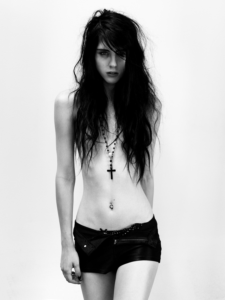 nextdoormodel:  Nextdoormodel Magazine 